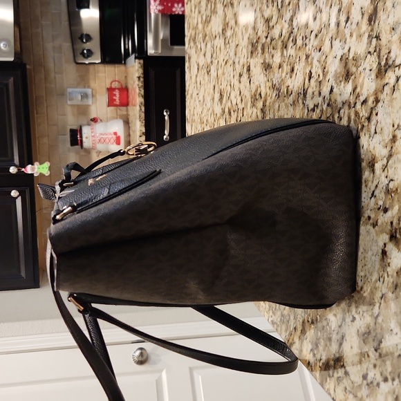 Michael Kors Black and Brown Tote Bag - Picture 5 of 9